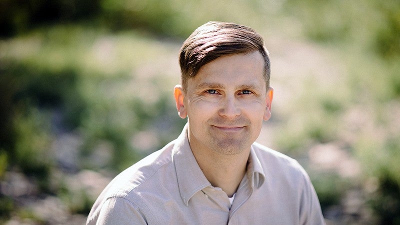 Jon Bellona headshot