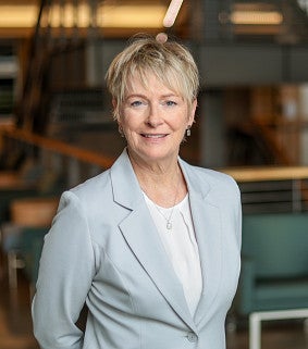 Regina Lawrence headshot