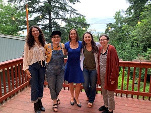 maile hutterer with students